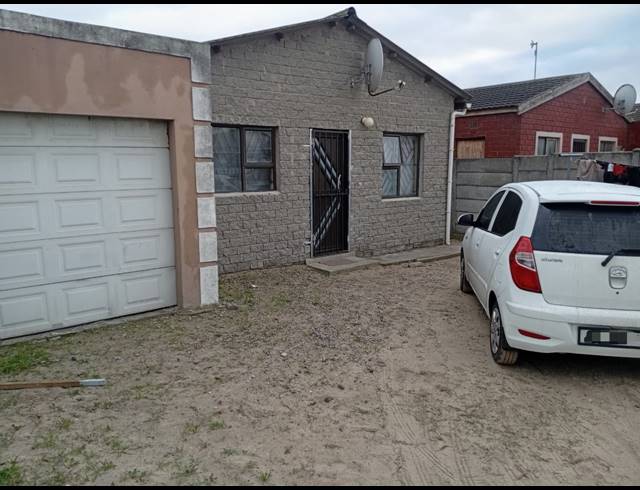 2 BEDROOM FREEHOLD FOR SALE IN PHILIPPI